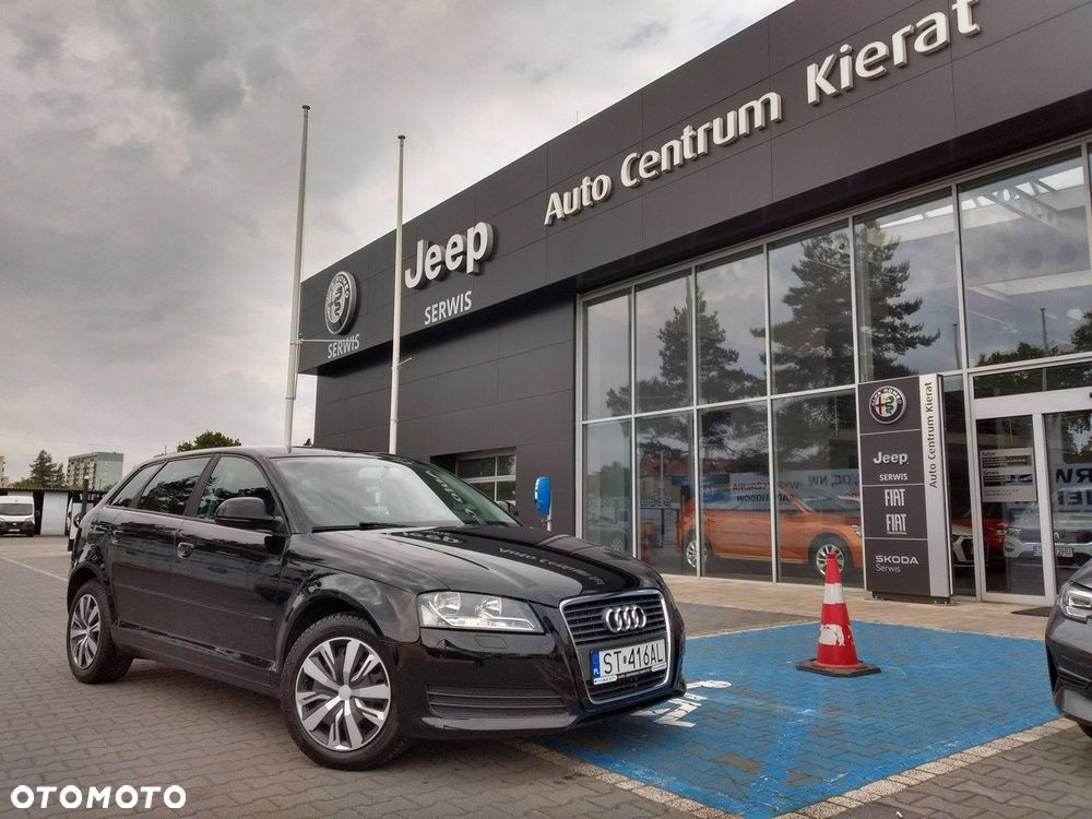 Audi A3 Sportback - 1