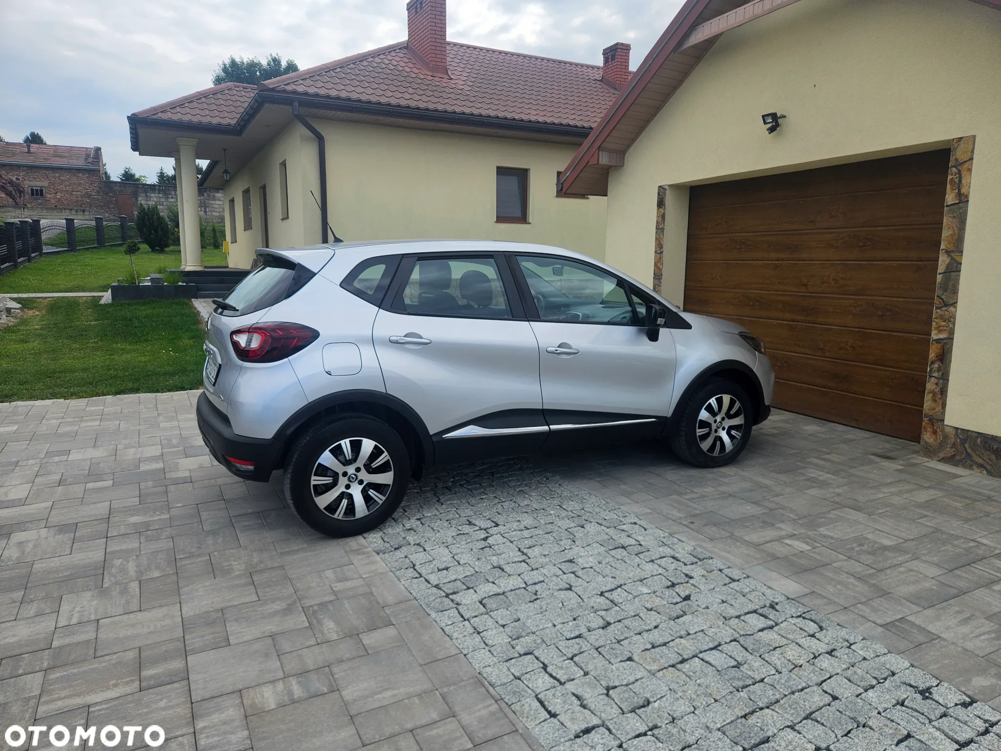 Renault Captur (ENERGY) TCe 90 BOSE EDITION - 10
