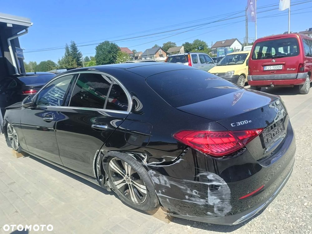 Mercedes-Benz Klasa C 300 e 9G-TRONIC - 6