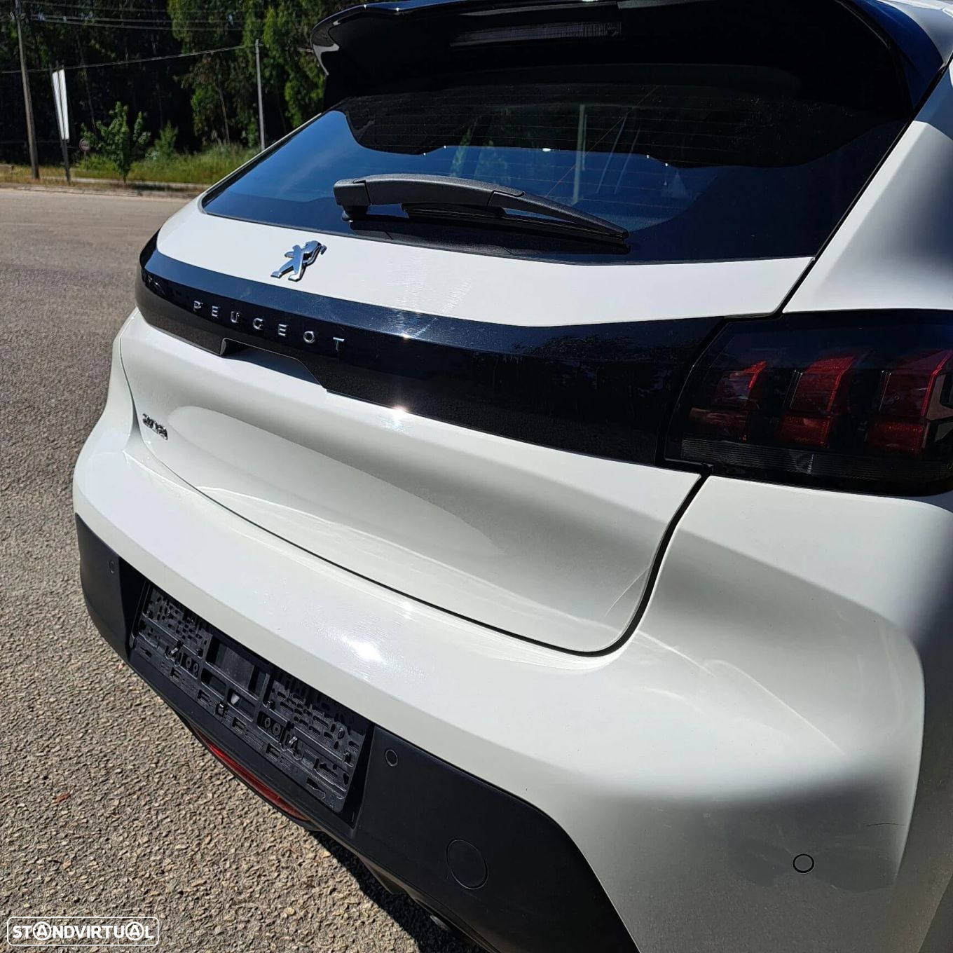 Peugeot 208 PureTech 100 EAT8 Active Pack - 6