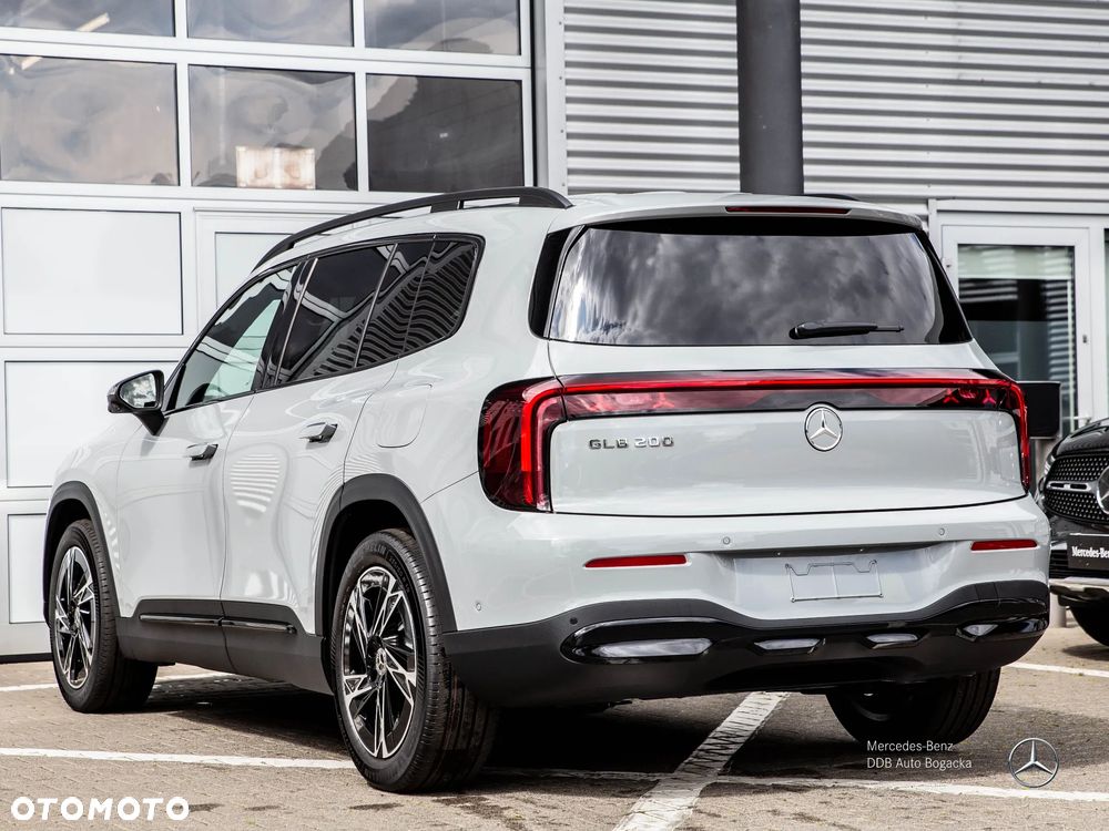 Mercedes-Benz GLB 200 mHEV 8G-eDCT - 5
