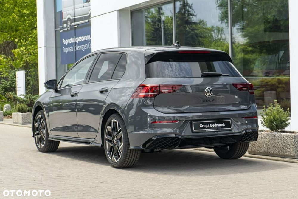 Volkswagen Golf - 9
