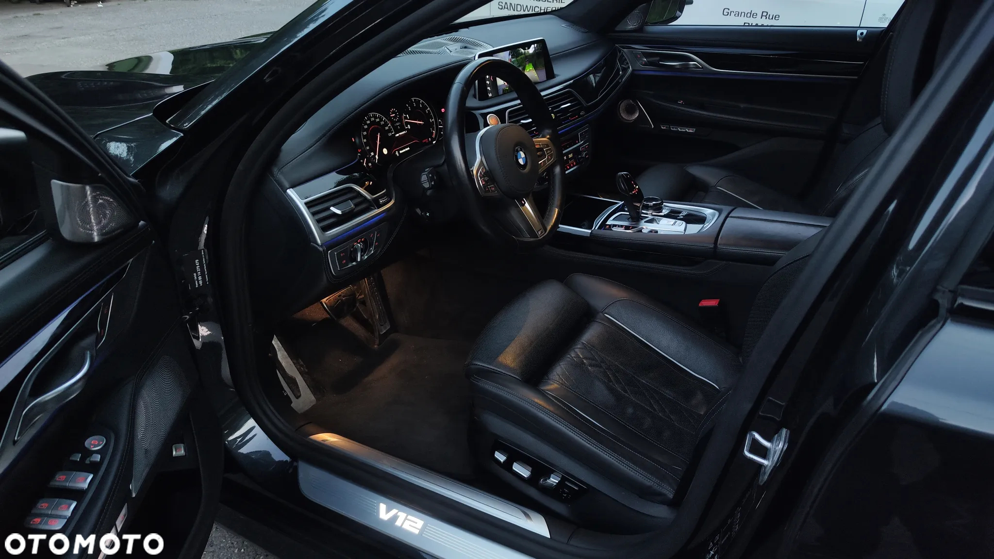 BMW Seria 7 M760Li xDrive V12 Excellence - 34