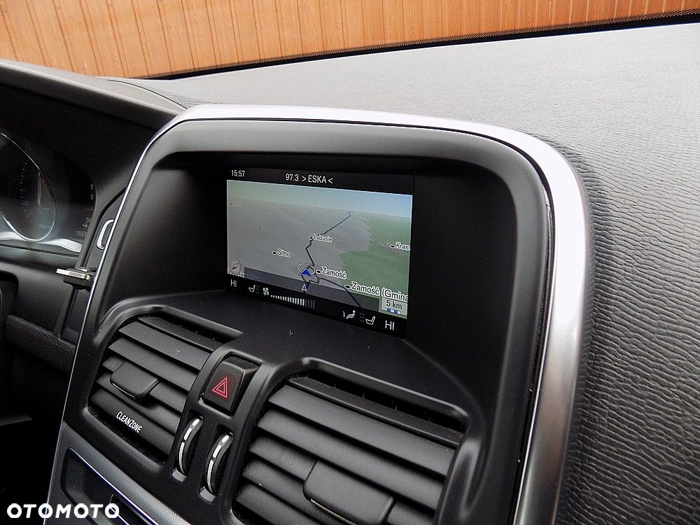 Volvo XC 60 D4 Geartronic Summum - 18