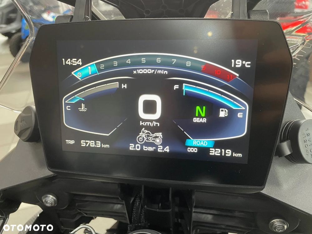 VOGE 900DSX - 13