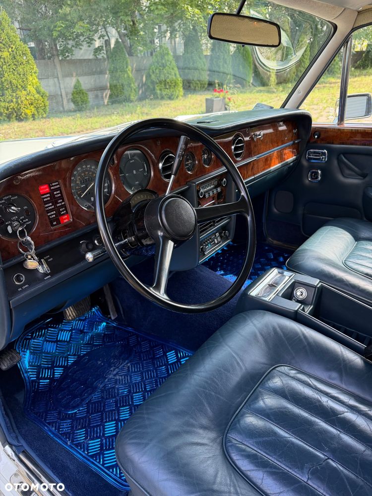 Rolls-Royce Silver Shadow - 17