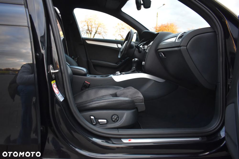 Audi A4 Limousine - 13
