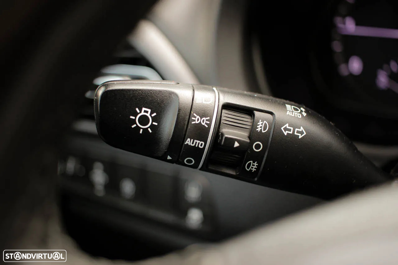Hyundai i30 1.6 CRDI 48V-Hybrid Trend - 19