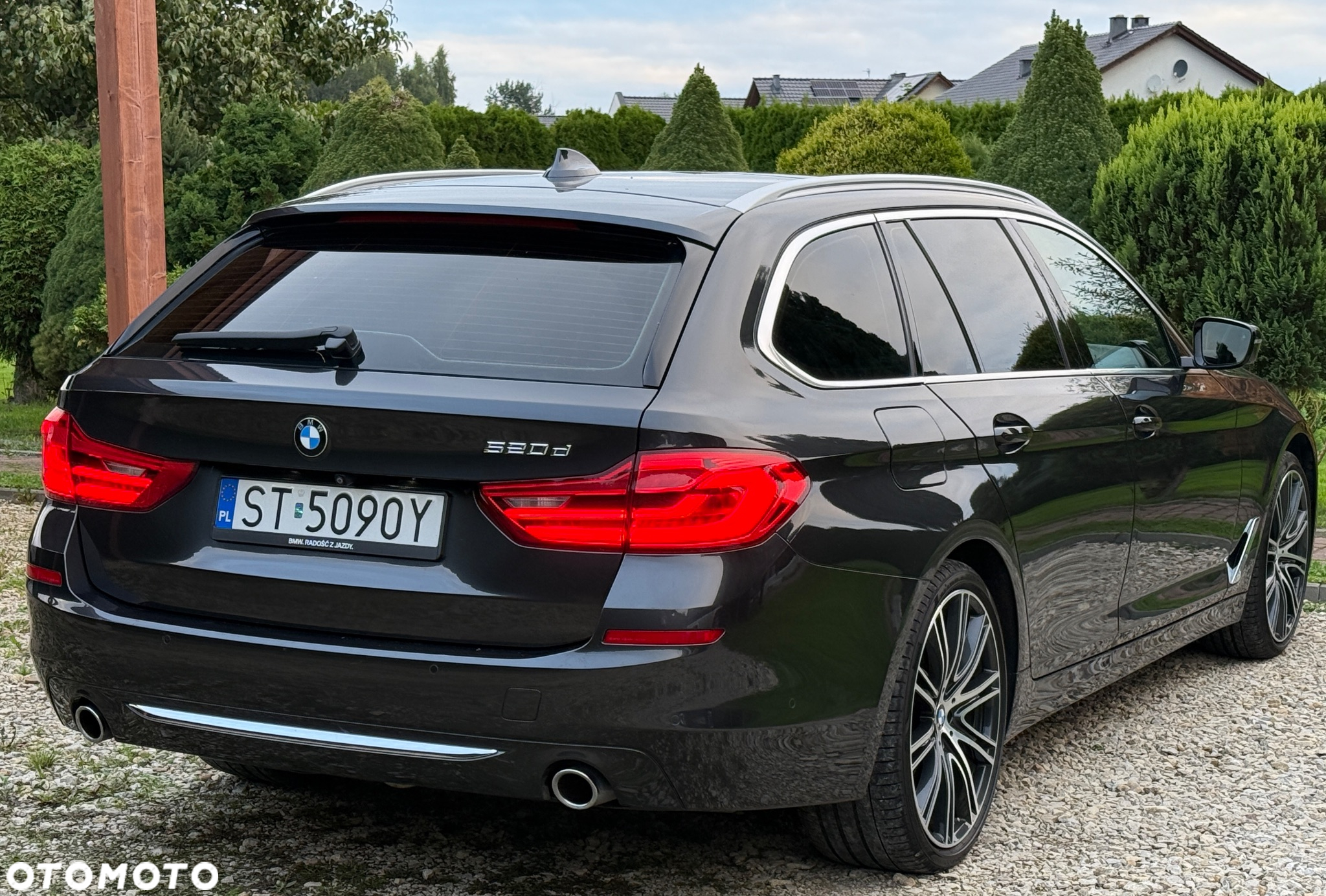 BMW Seria 5 520d Touring Luxury Line - 4