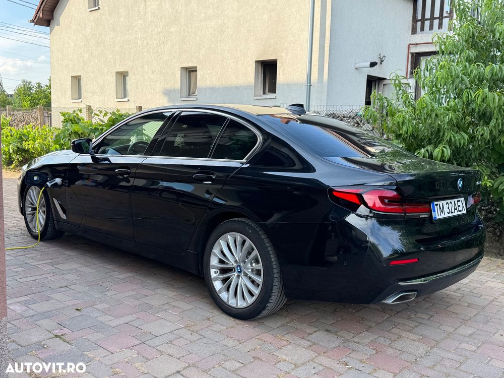 BMW Seria 5 520e Aut. - 10