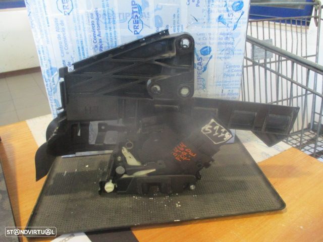 Fecho 4M5AR26413BE FORD FOCUS 2 FASE 2  2008 1.6TDCI 110CV 5P VERMELHO  TE 6 PINOS - 2