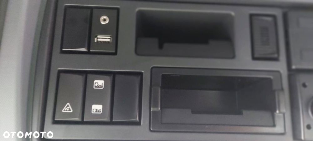 Renault C 440 6x2 - 20
