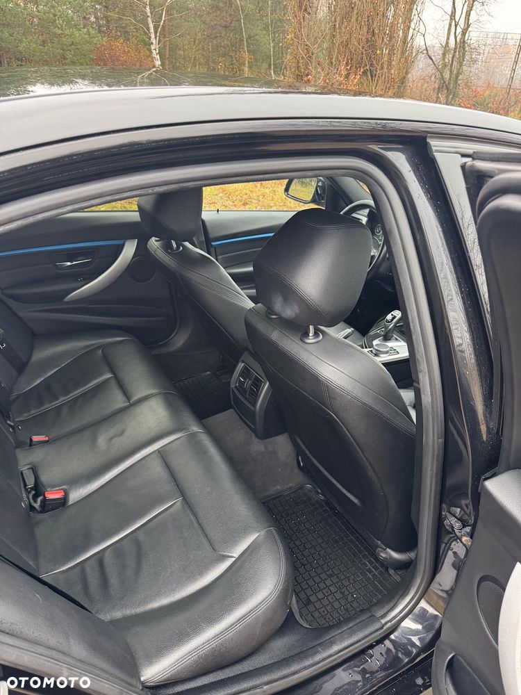 BMW Seria 3 320d M Sport - 20