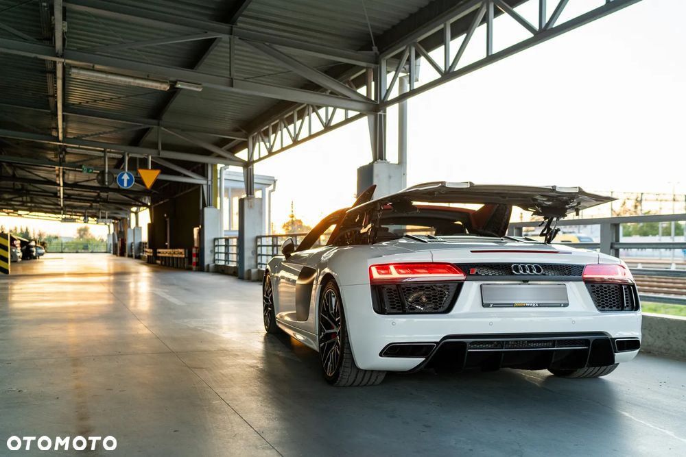 Audi R8 Spyder - 19