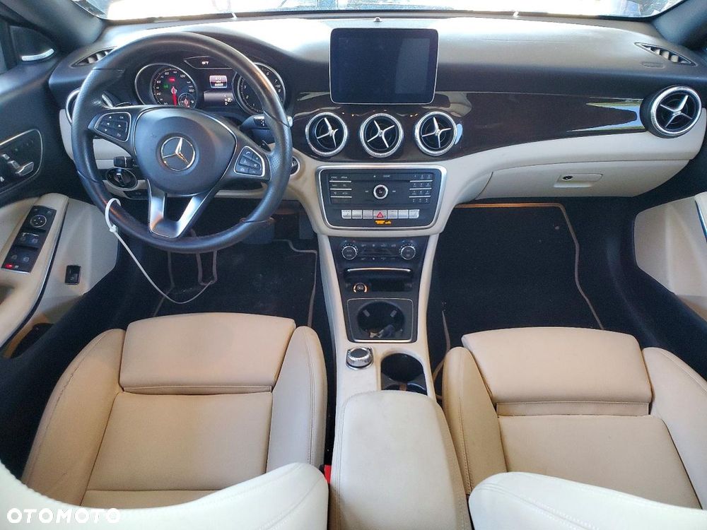 Mercedes-Benz CLA 250 7G-DCT Sport - 7