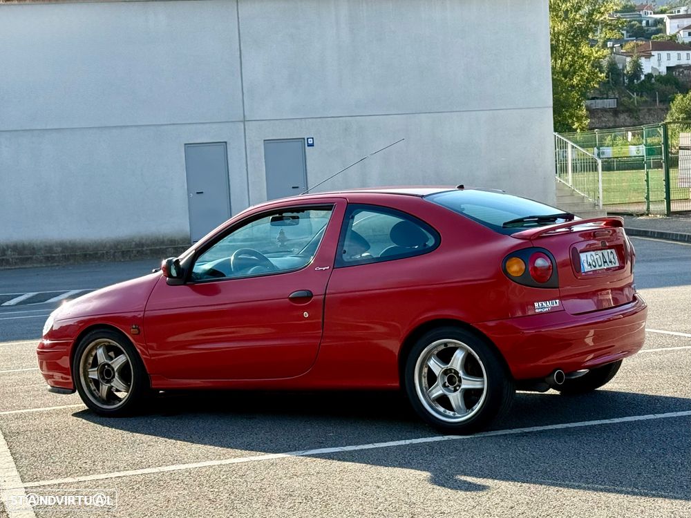 Renault Mégane Coupe 2.0 16V - 13