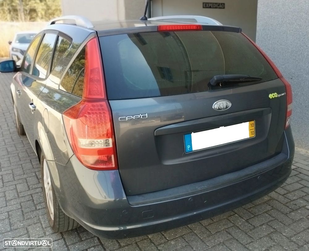 Kia Ceed SW 1.6 CRDi LX ISG - 1