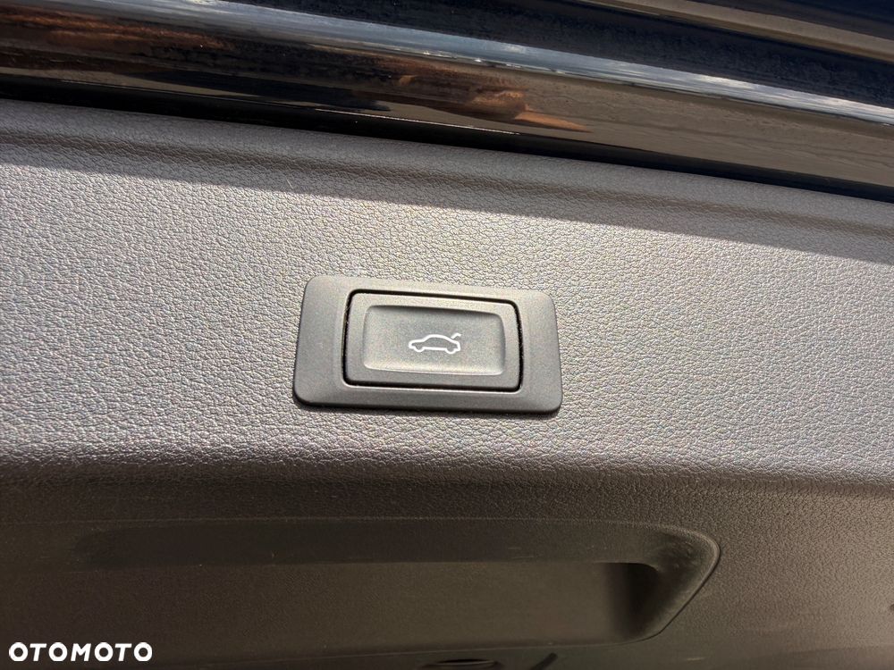 Audi A4 Avant 2.0 TDI S tronic - 16