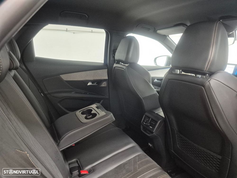 Peugeot 3008 1.5 BlueHDi GT Line J19 EAT8 - 34