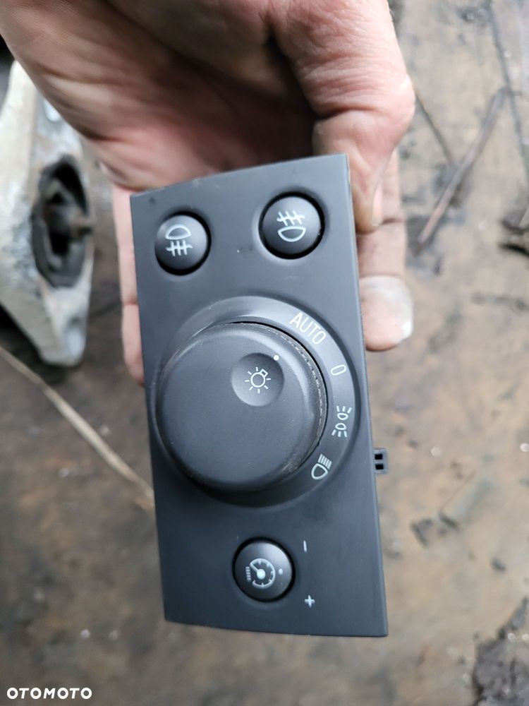 Włącznik świateł opel signum vectra c 06r