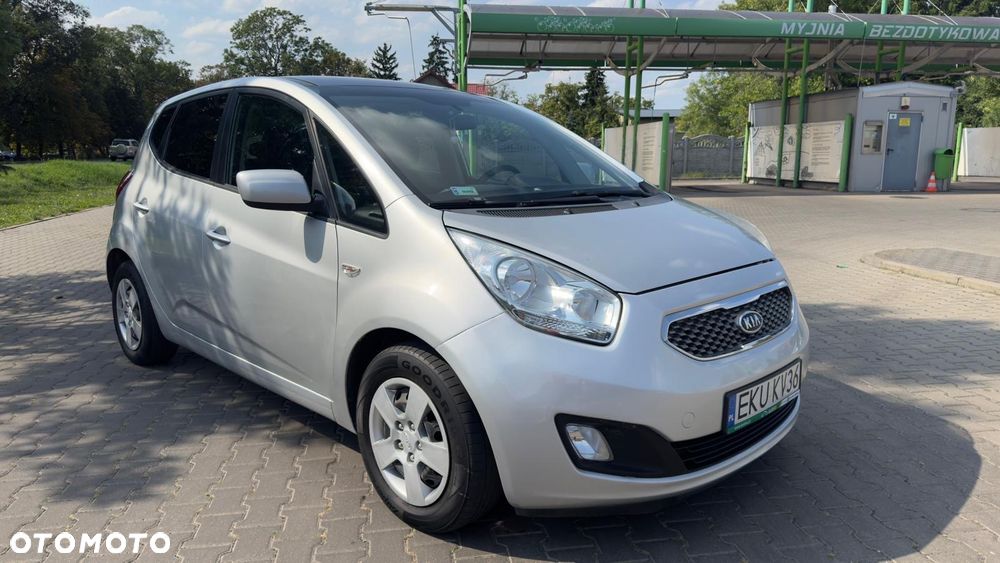 Kia Venga - 8