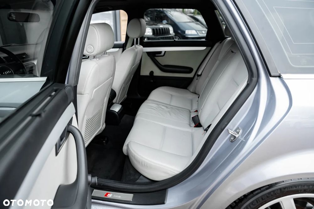 Audi A4 Avant 1.8 T quattro - 23