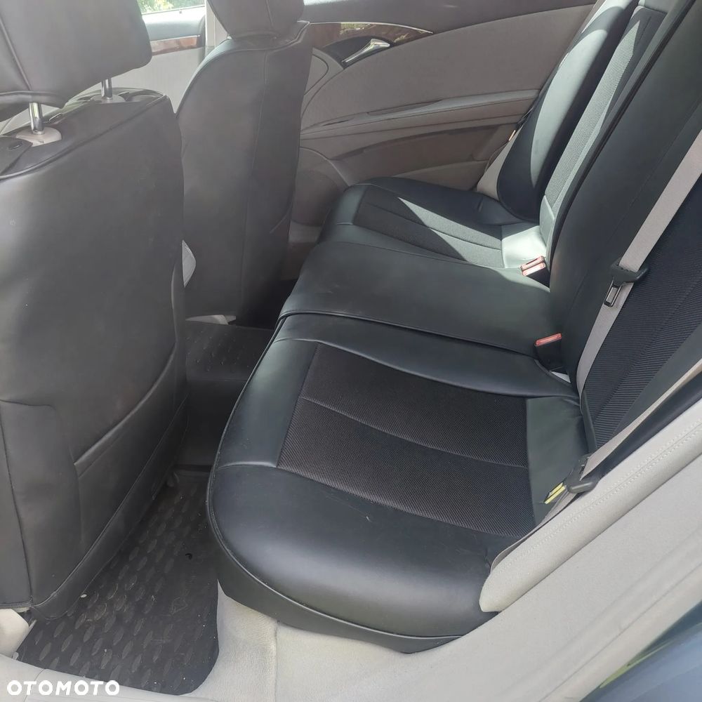 Mercedes-Benz Klasa E - 22