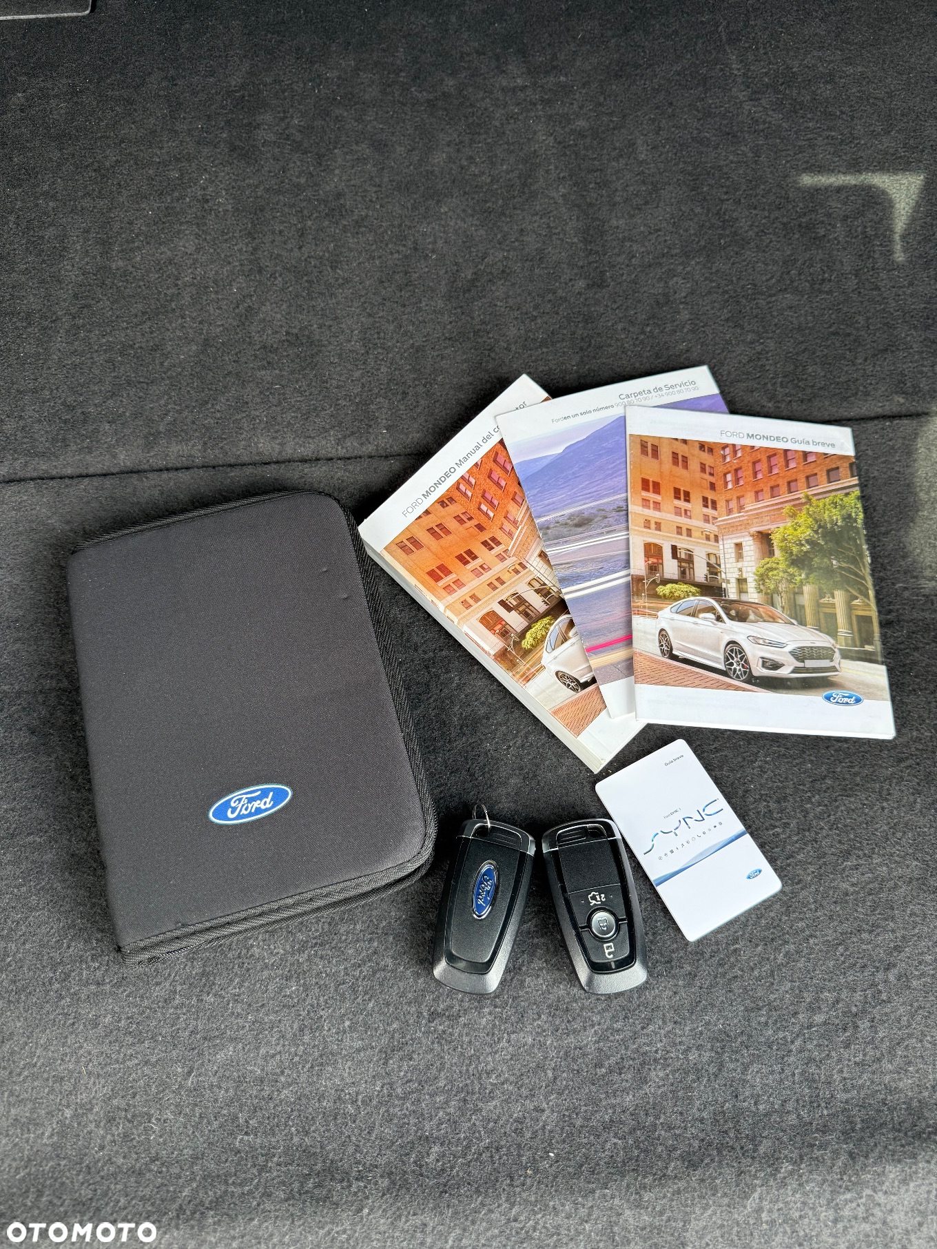 Ford Mondeo 2.0 Hybrid Titanium - 24