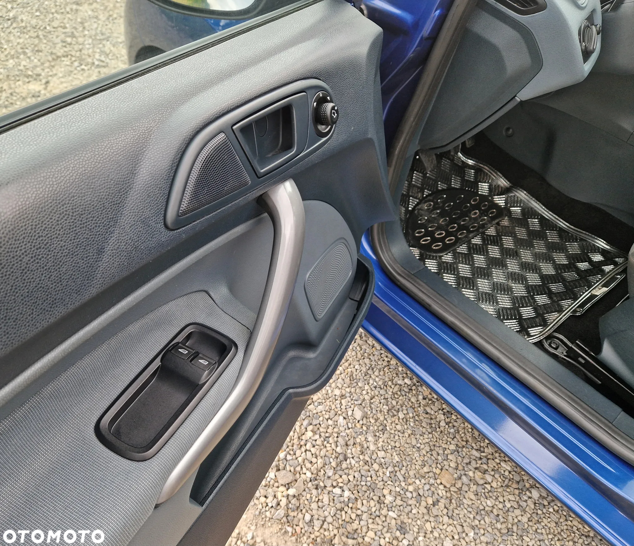 Ford Fiesta 1.25 Celebration - 11