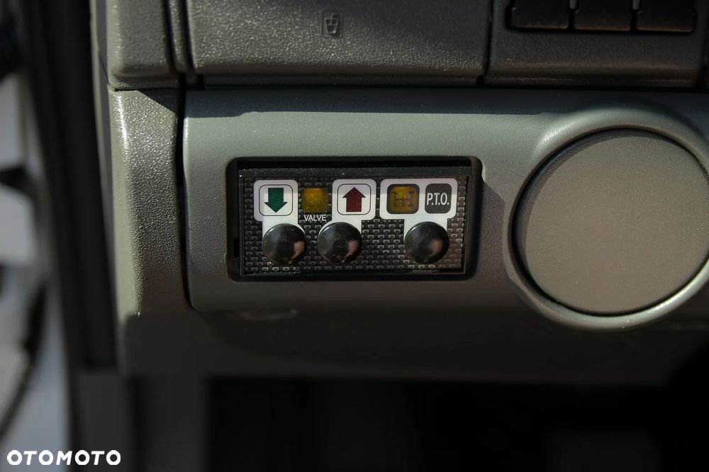 Iveco DAILY 70C17 * WYWROTKA 3-stronna * KIPER Z PRZYSTAWKI * BOGATE! * WYJĄTKOWO ZADBANY! - 29
