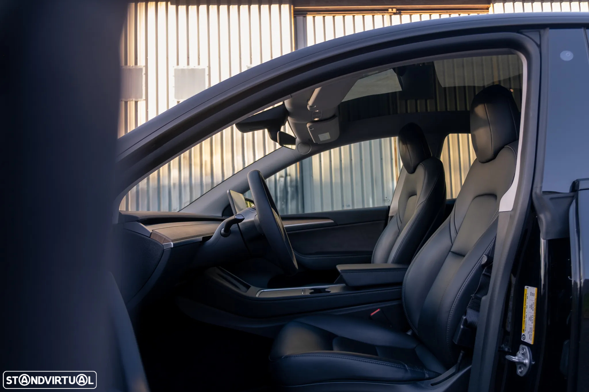 Tesla Model Y Long Range Tração Integral - 29