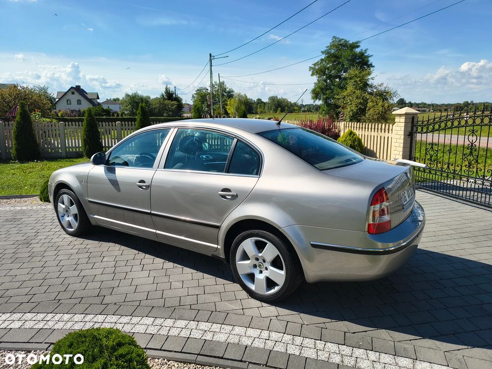 Skoda Superb 1.8 Turbo - 11
