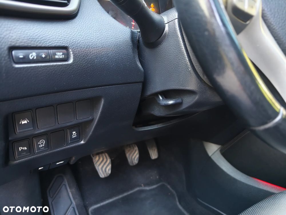 Nissan Qashqai 1.6 DCi Tekna EU6 - 18