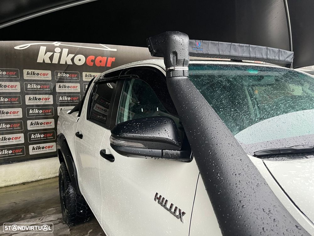 Toyota Hilux 2.4 D-4D 4WD CD Tracker S CA - 11