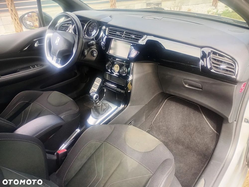 DS Automobiles DS 3 - 12