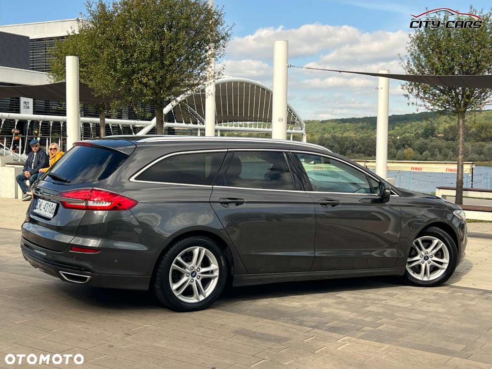 Ford Mondeo - 29