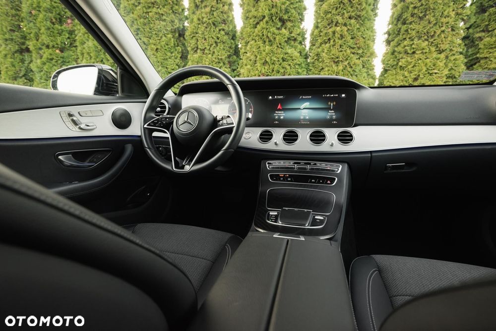 Mercedes-Benz Klasa E - 17
