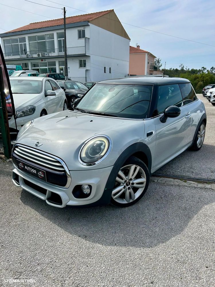 MINI 3 Portas Cooper D - 1