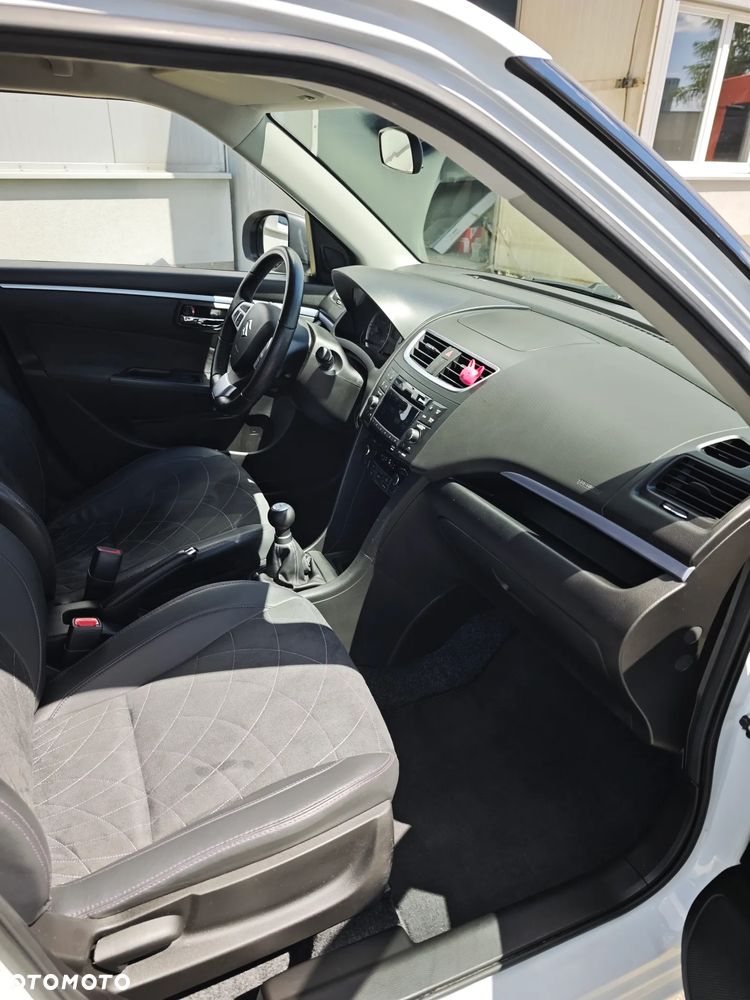 Suzuki Swift 1.2 Premium - 11