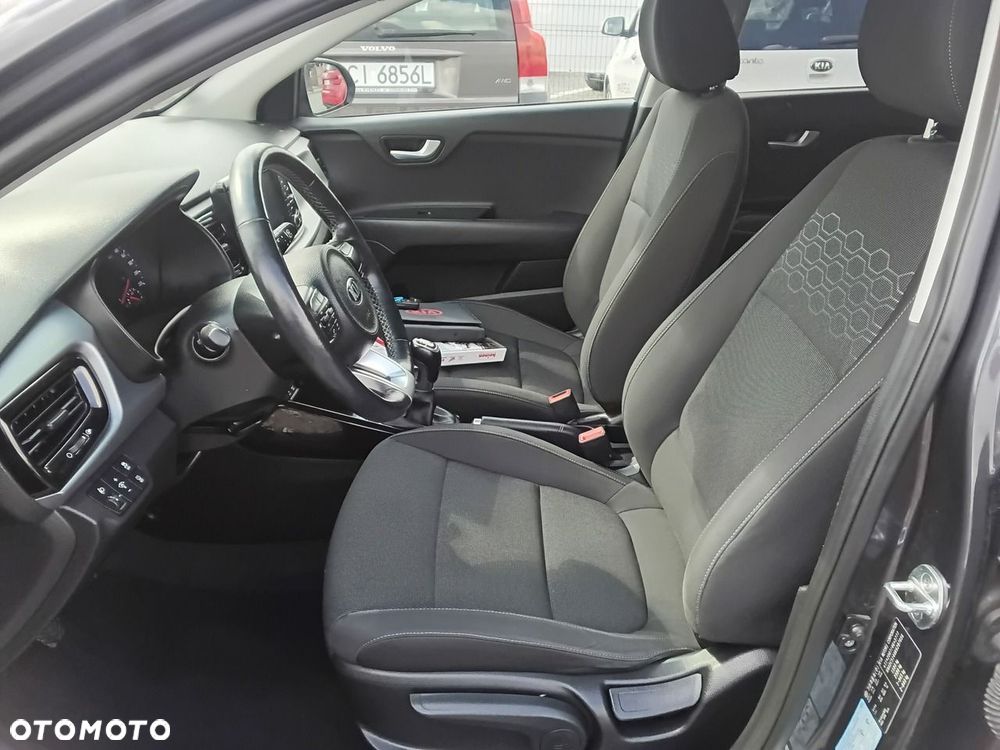 Kia Rio - 12