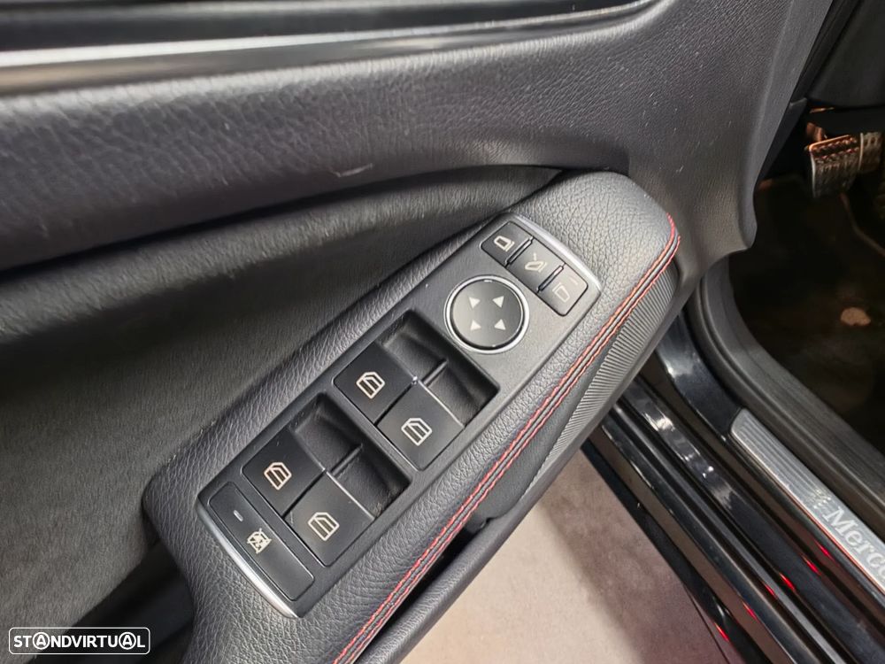 Mercedes-Benz A 200 d 7G-DCT AMG Line - 17