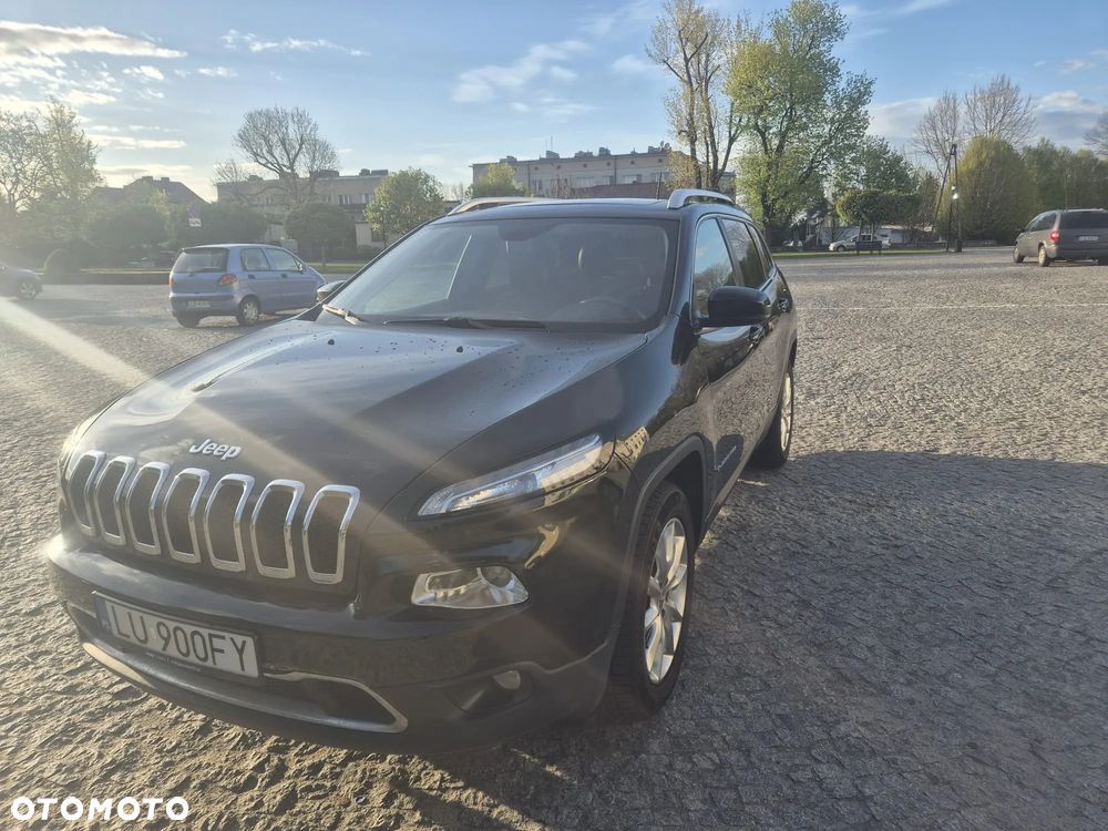 Jeep Cherokee - 29