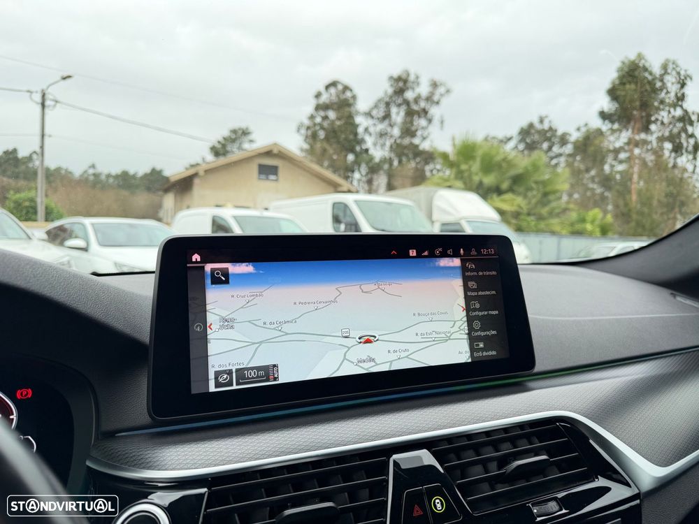 BMW 530 e Pack 50 anos M - 14