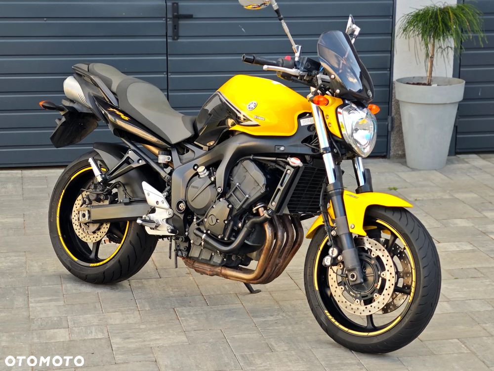 Yamaha FZ6 - 24