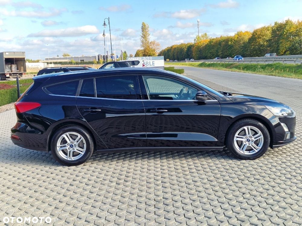 Ford Focus SW - 38