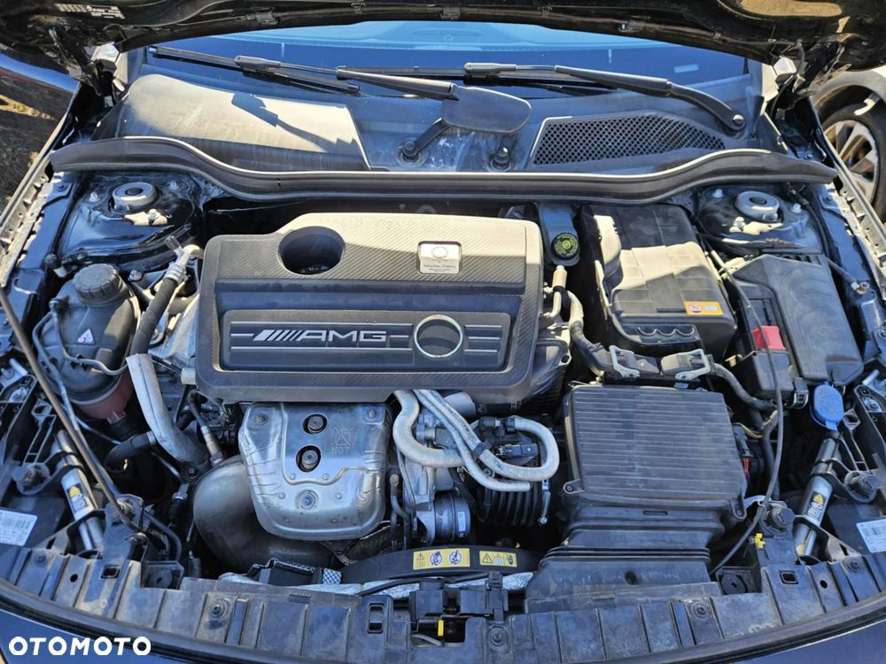 Mercedes-Benz GLA 45 AMG 4-Matic - 16