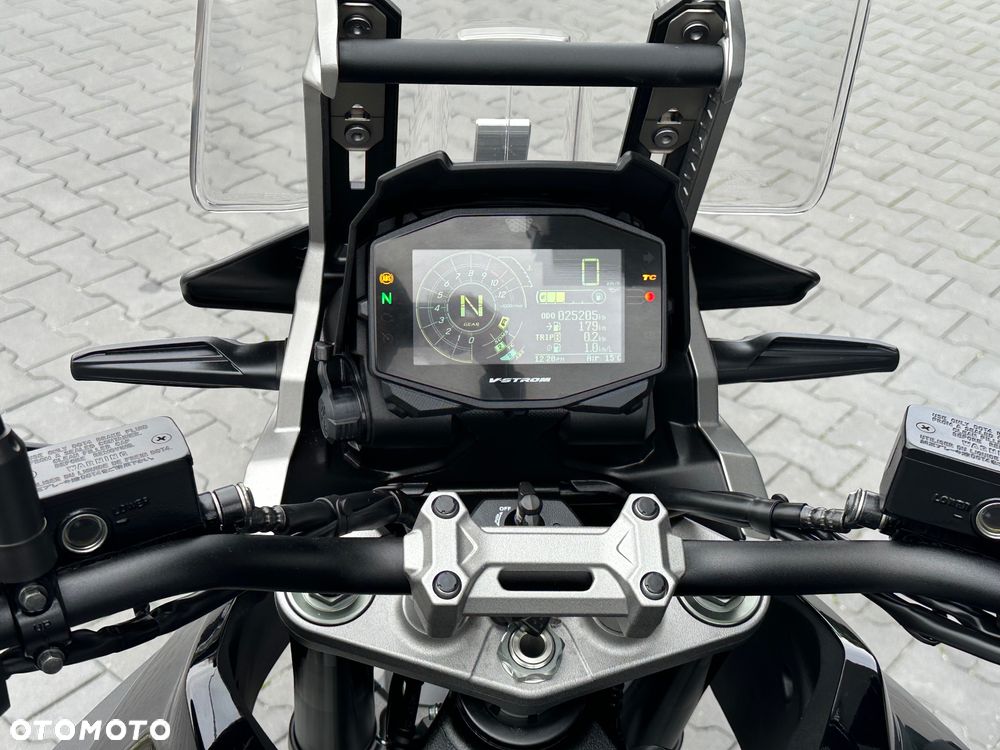 Suzuki V-STROM - 22