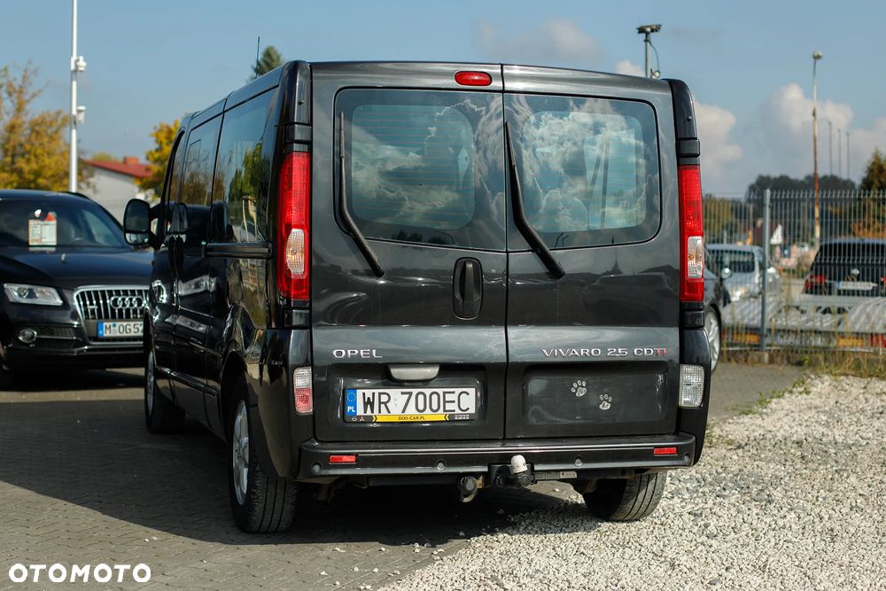 Opel Vivaro L2H1 2.9t - 18