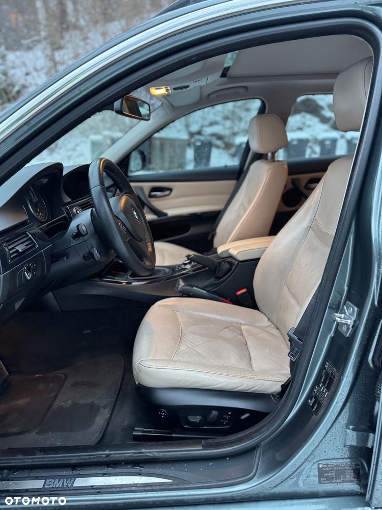 BMW Seria 3 330d xDrive - 18