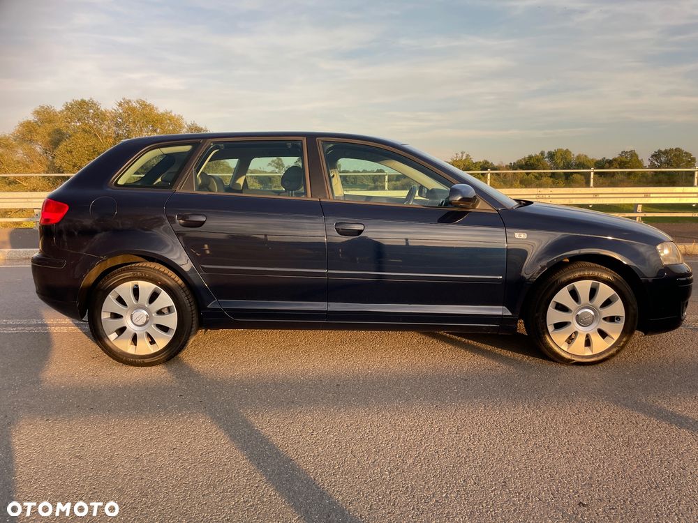 Audi A3 Sportback - 12